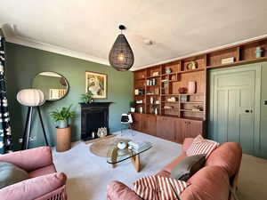 Photo 16- click for photo gallery